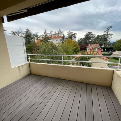 Appartement 3 pièces 780 €