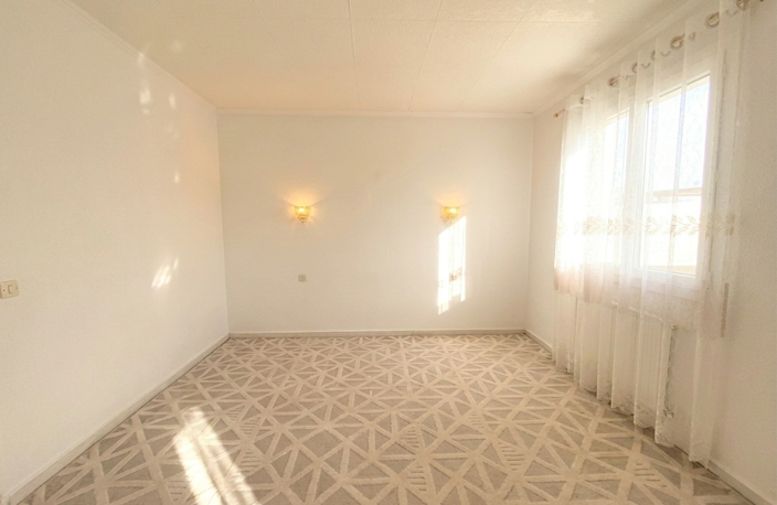 À VENDRE   BEL APPARTEMENT T4 TRANSFORMÉ EN T3   82 m2   GARAGE & CAVE — photo 4