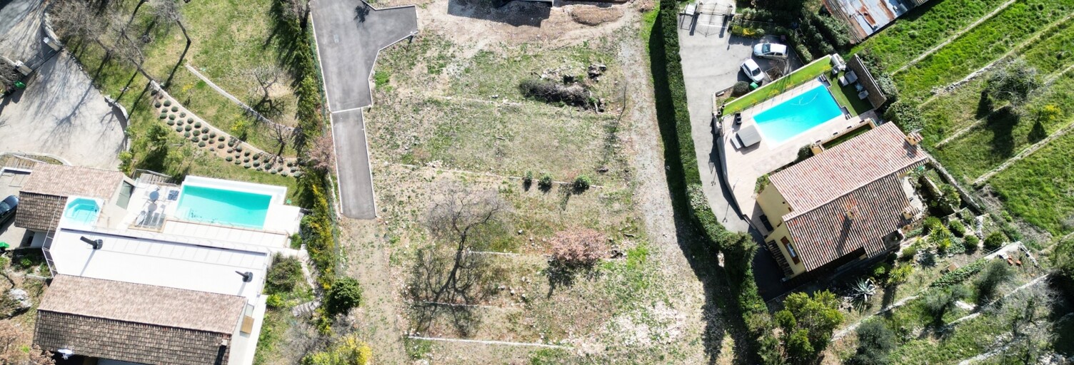 Terrain  1250 m² à vendre à Tourrettes-sur-Loup (06140)