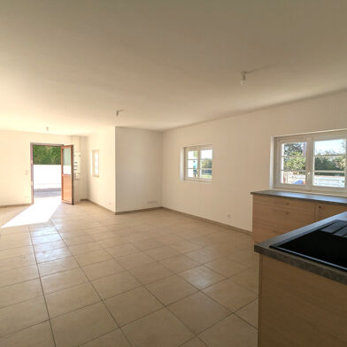 Appartement 3 pièces 750 €