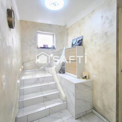 Maison 9 pièces 162500 €