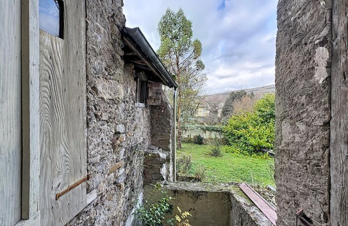 À visiter rapidement  maison de village rénovée — photo 2