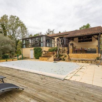 Maison 6 pièces 421200 €