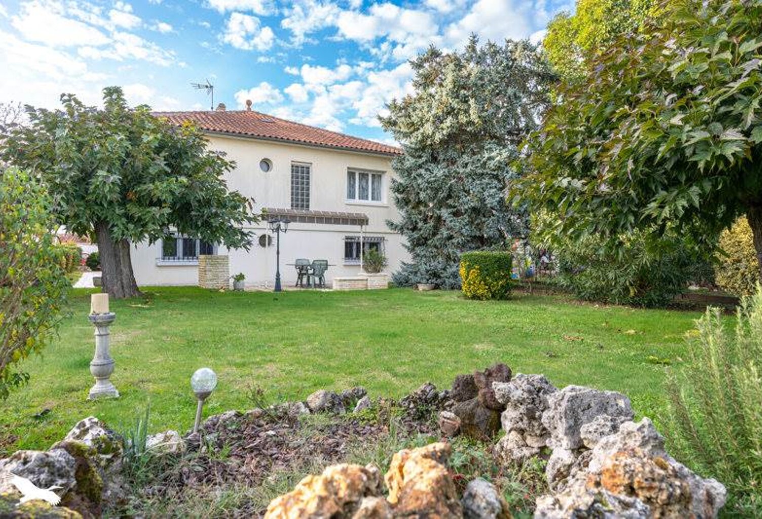 Maison de ville de 7 pièces principales — photo 1