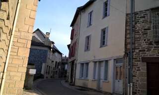 Immeuble   m² à vendre à Uzerche (19140)