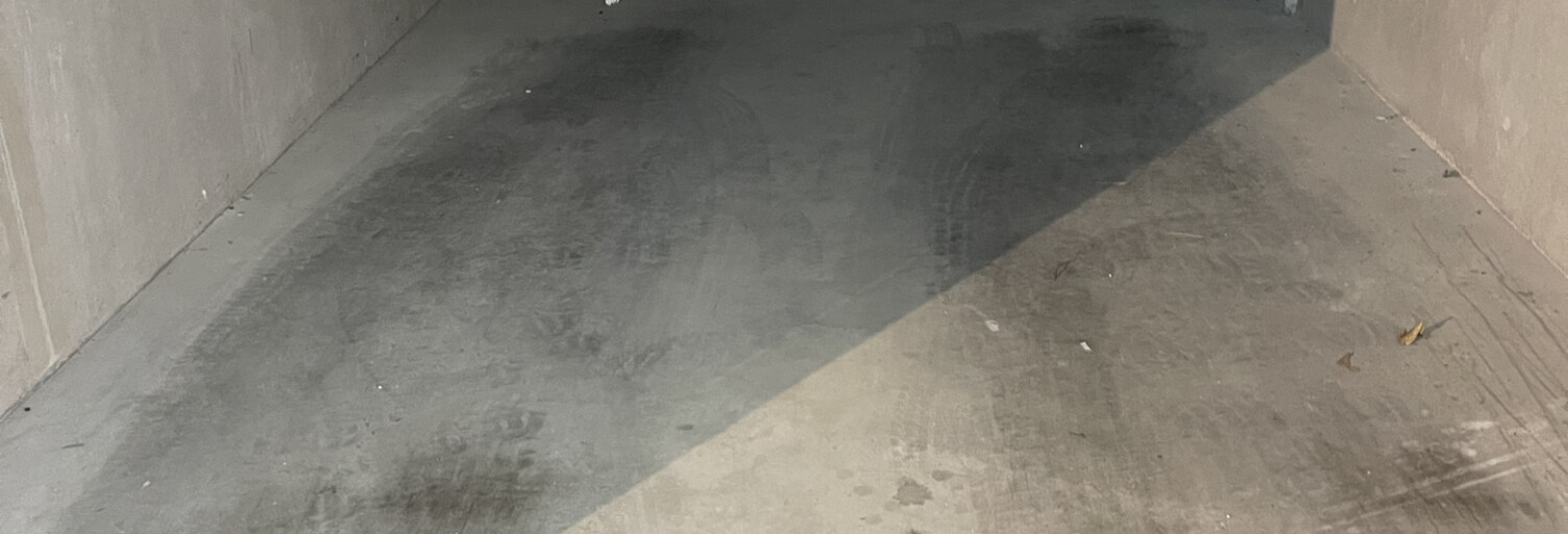 Garage  16 m² à vendre à Hyères (83400)