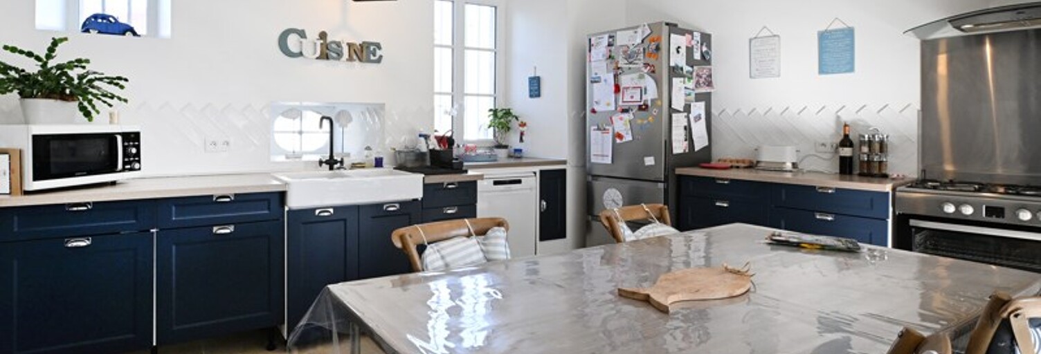 Maison 11 Pièces 381 m² à vendre à Ruffec (16700)