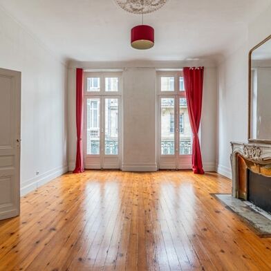 Appartement 5 pièces 598000 €