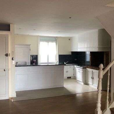 Appartement 5 pièces 800 €