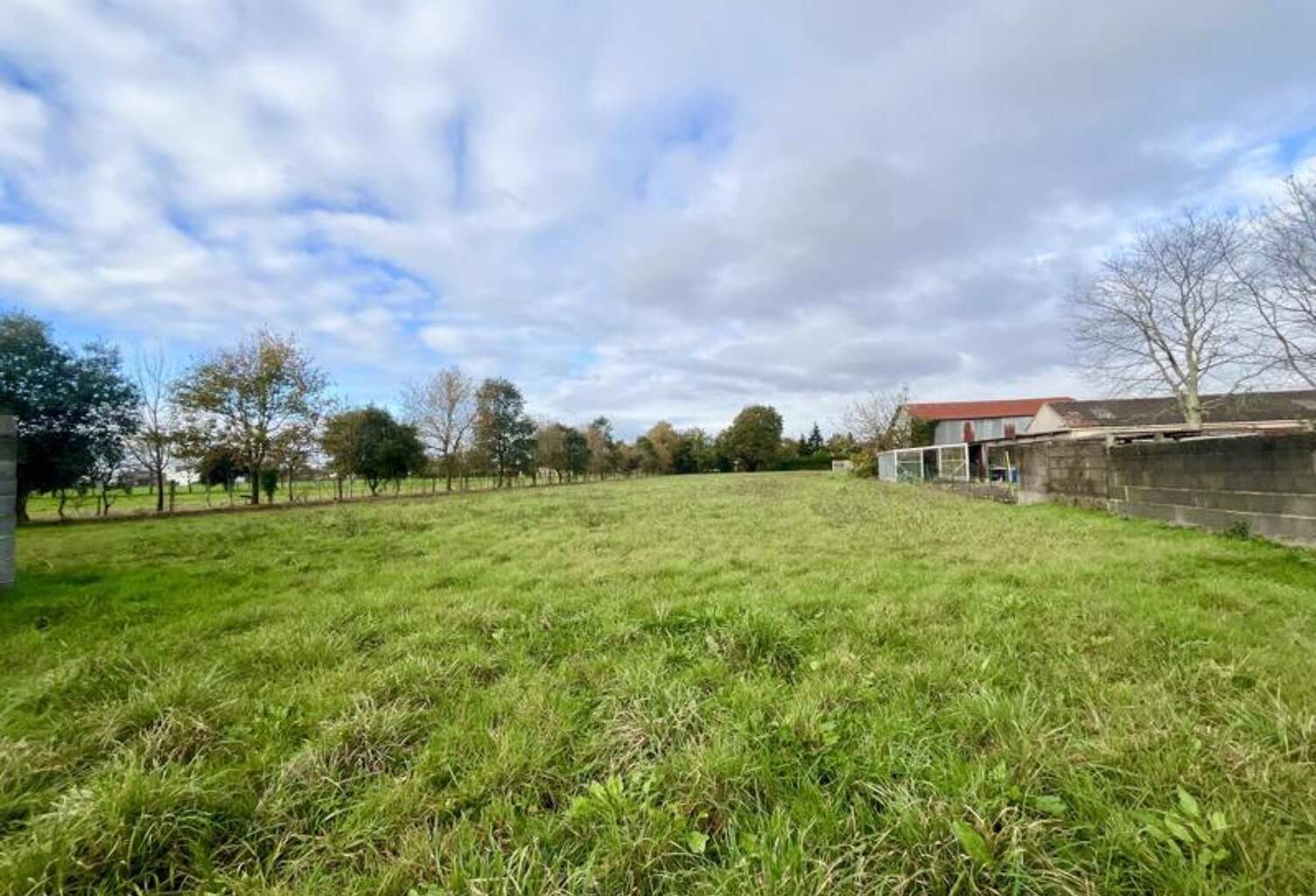 Terrain à bâtir de 0 pièces principales — photo 1