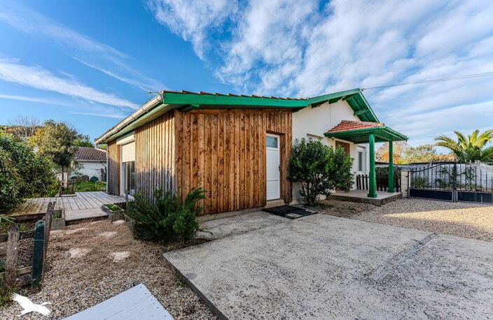 Vente maison 5 pièces 113 m² Gujan-Mestras (33470) — photo 2