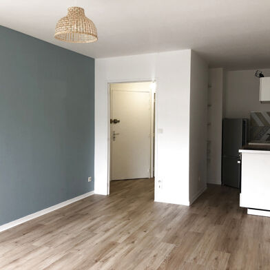 Appartement 2 pièces 597 €