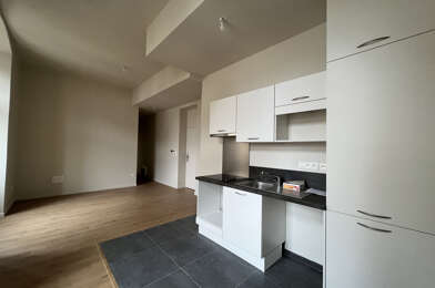 Appartement 3 pièces 696 €