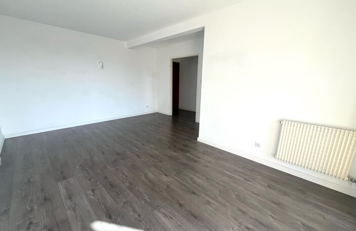  LOCATION A L'ANNEE AJACCIO T2 TERRASSE ET VUE MER — photo 3