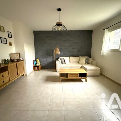 Appartement 4 pièces 240000 €