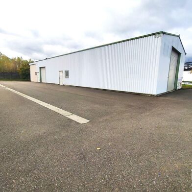 Commerce  232000 €