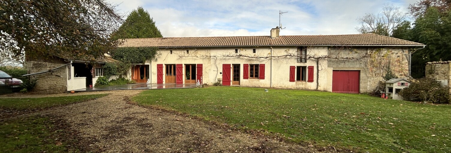 Maison 5 Pièces 142 m² à vendre à Lezay (79120)