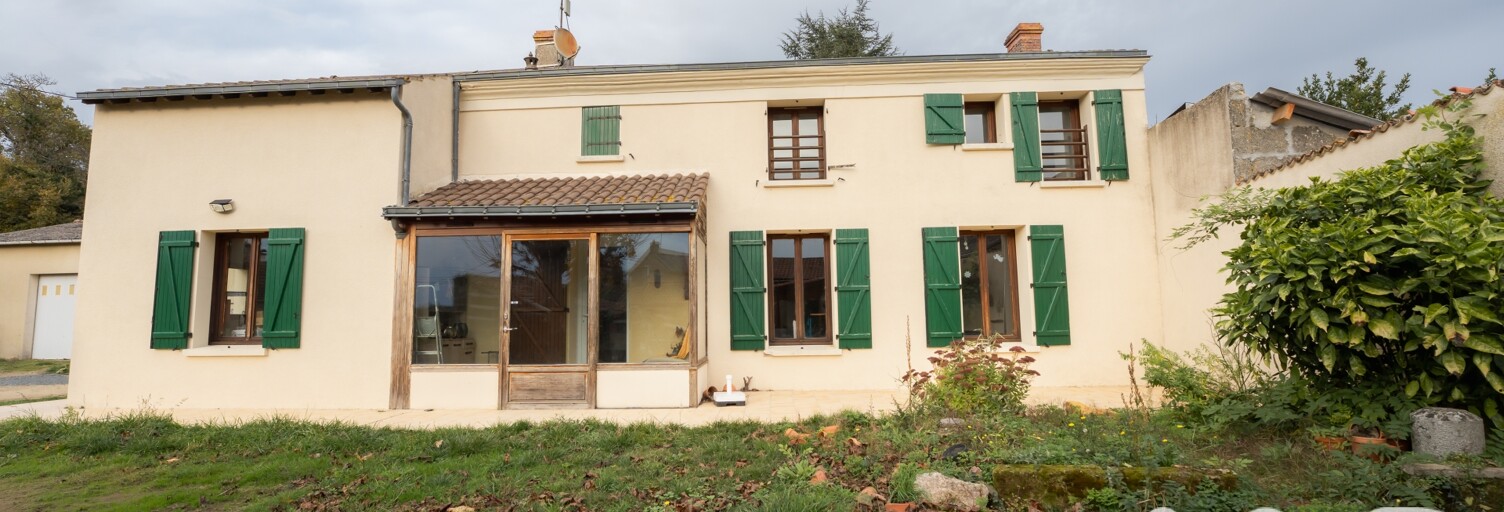 Maison 8 Pièces 157 m² à vendre à Doué-en-Anjou (49700)