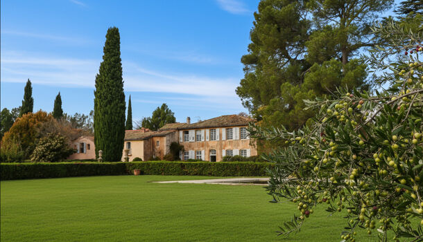 Villa / Maison 10 pièces  à vendre Aix-en-Provence 13100