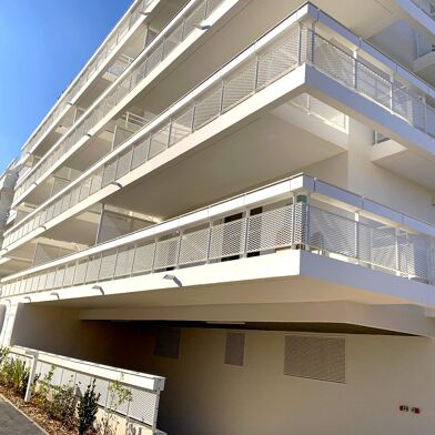 Appartement 3 pièces 1033 €