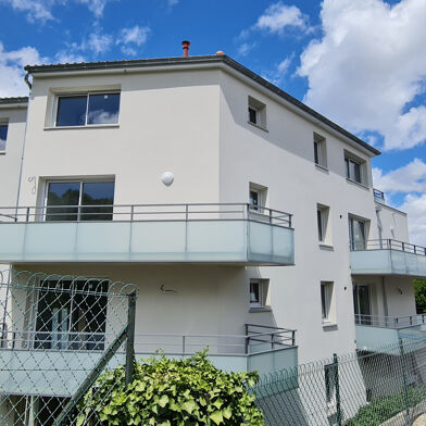 Appartement 3 pièces 870 €