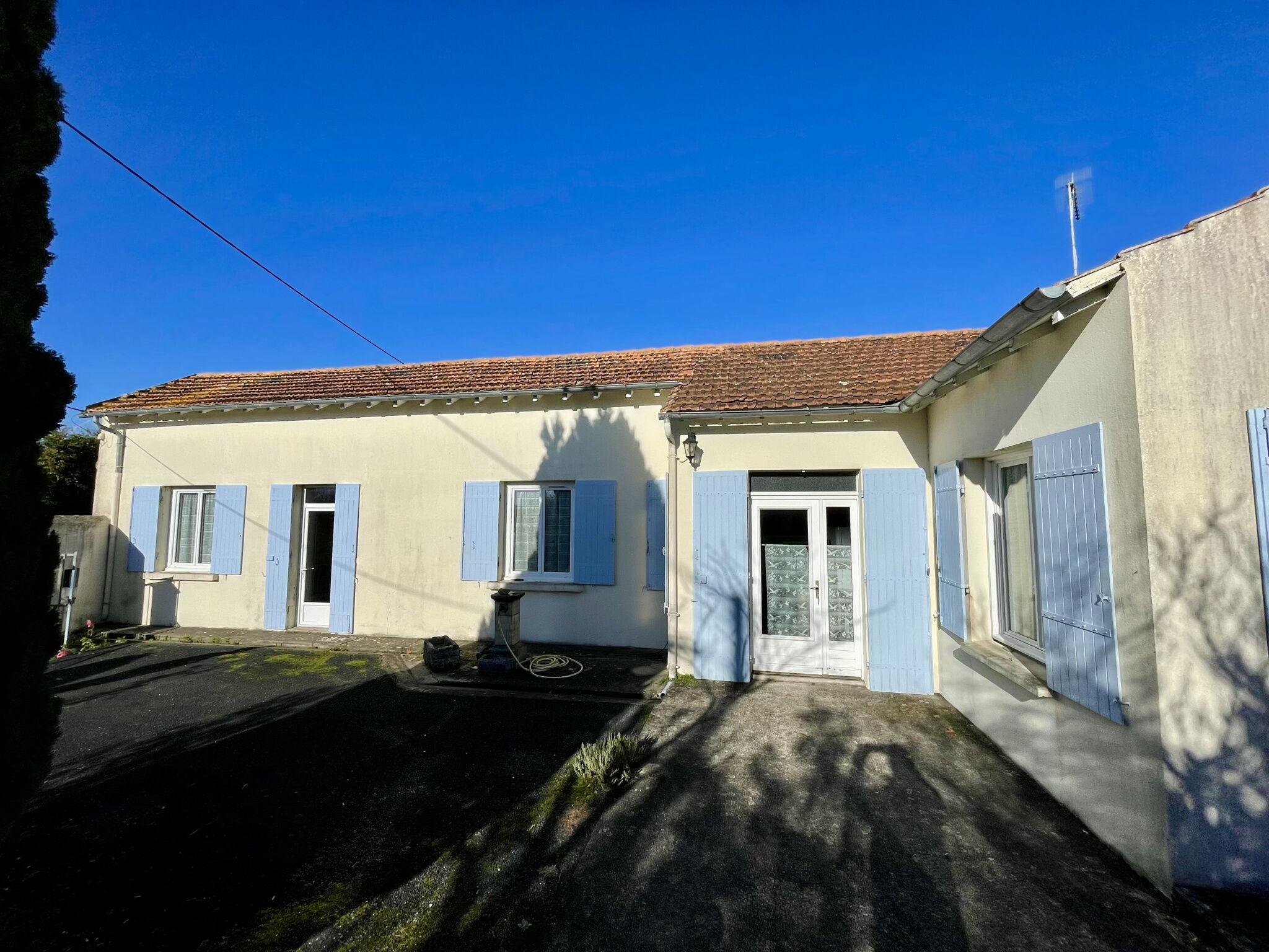 Villa / Maison  T4 à vendre Saint-Savinien 17350
