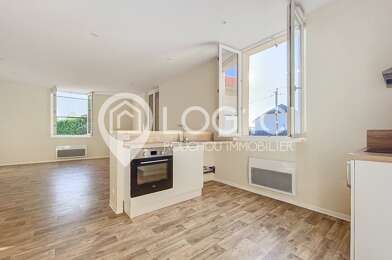 Maison 3 pièces 739 €