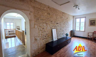 Maison 9 Pièces 280 m² à vendre à Vouillé (79230)