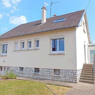 Maison 5 pièces 990 €