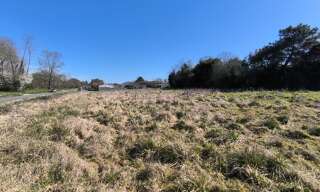 Terrain  700 m² à vendre à Bourg (33710)