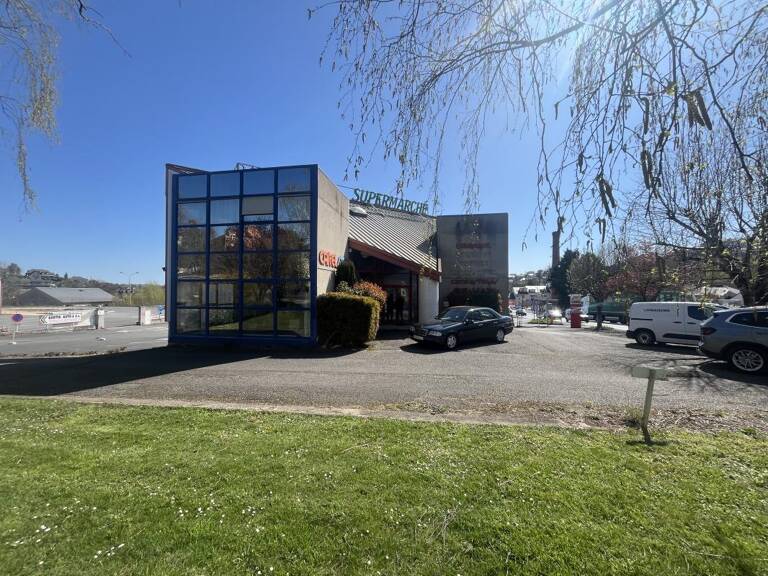 Local avec visibilité exceptionnelle + option surface supplémentaire – Rond-point de la Gineste, Rodez — photo 1