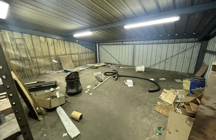 À LOUER – ensemble de dépôts accolés de 557 m² au total – Accès poids lourds – Rond-point de la Gineste, Rodez — photo 5