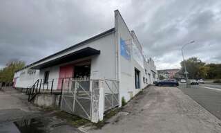Local industriel  697 m² à louer à Rodez (12000)