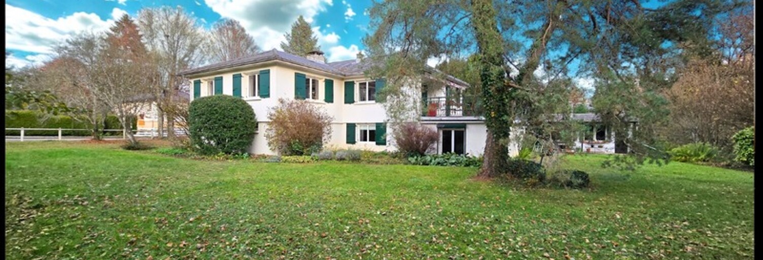 Maison 8 Pièces 171 m² à vendre à Saint-Genis-Pouilly (01630)