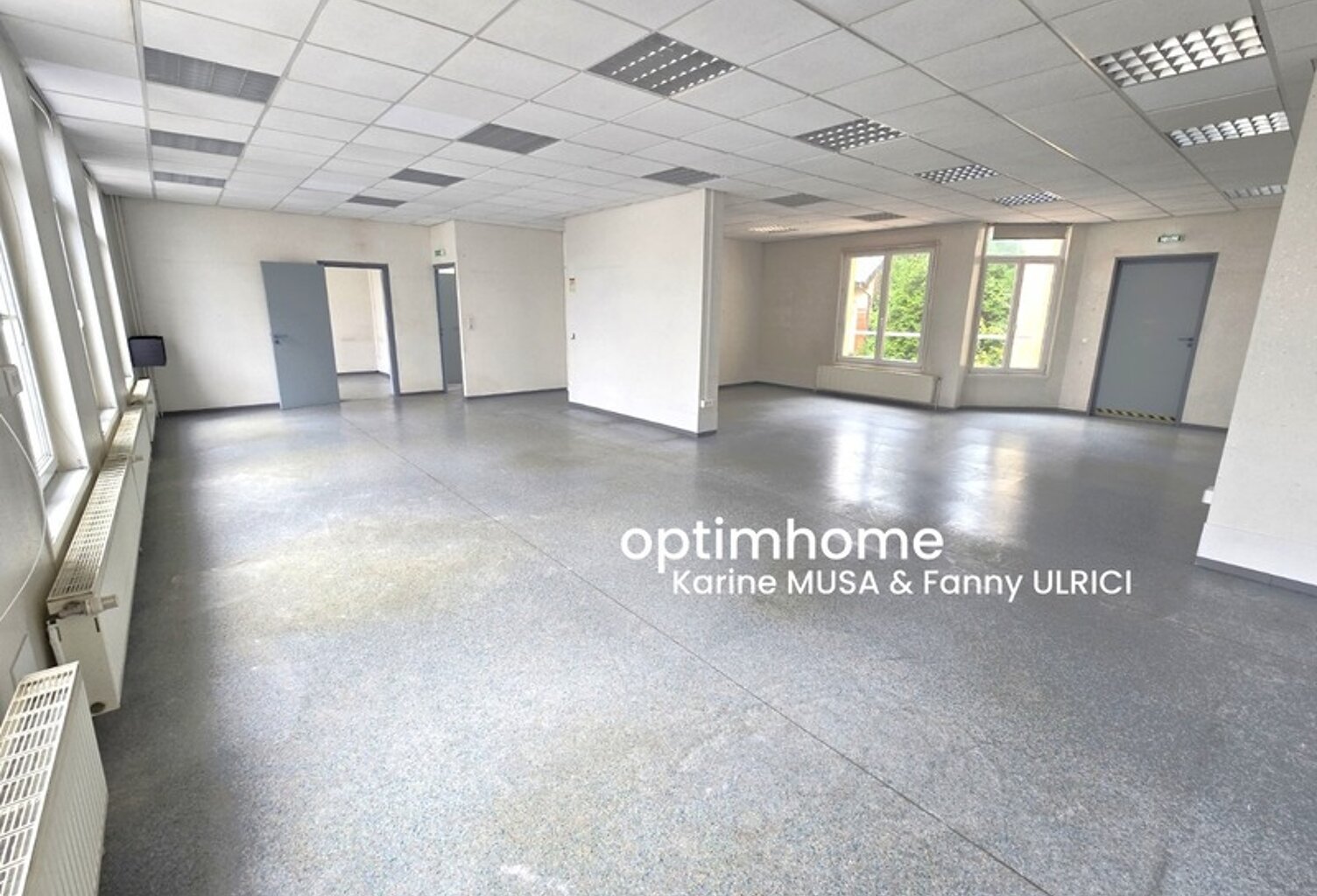 FOURMIES (59) - Vente immeuble de 390 m² avec cour — photo 1