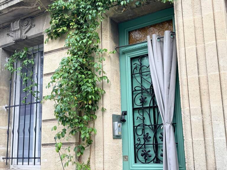 Bordeaux Caudéran Primerose, maison en pierre rénovée avec jardin — photo 1