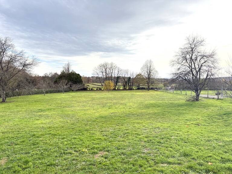 EN EXCLUSIVITE ! Terrain constructible de 2347m² à vendre 19 900 € — photo 1