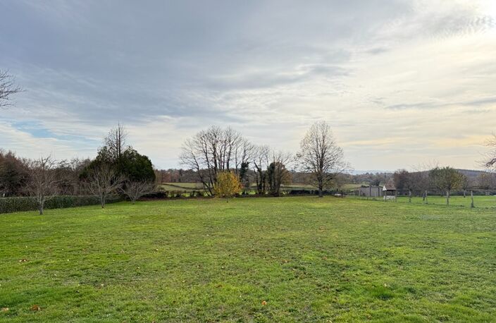 EN EXCLUSIVITE ! Terrain constructible de 2347m² à vendre 19 900 € — photo 2