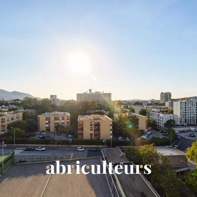 Appartement 4 pièces 230000 €