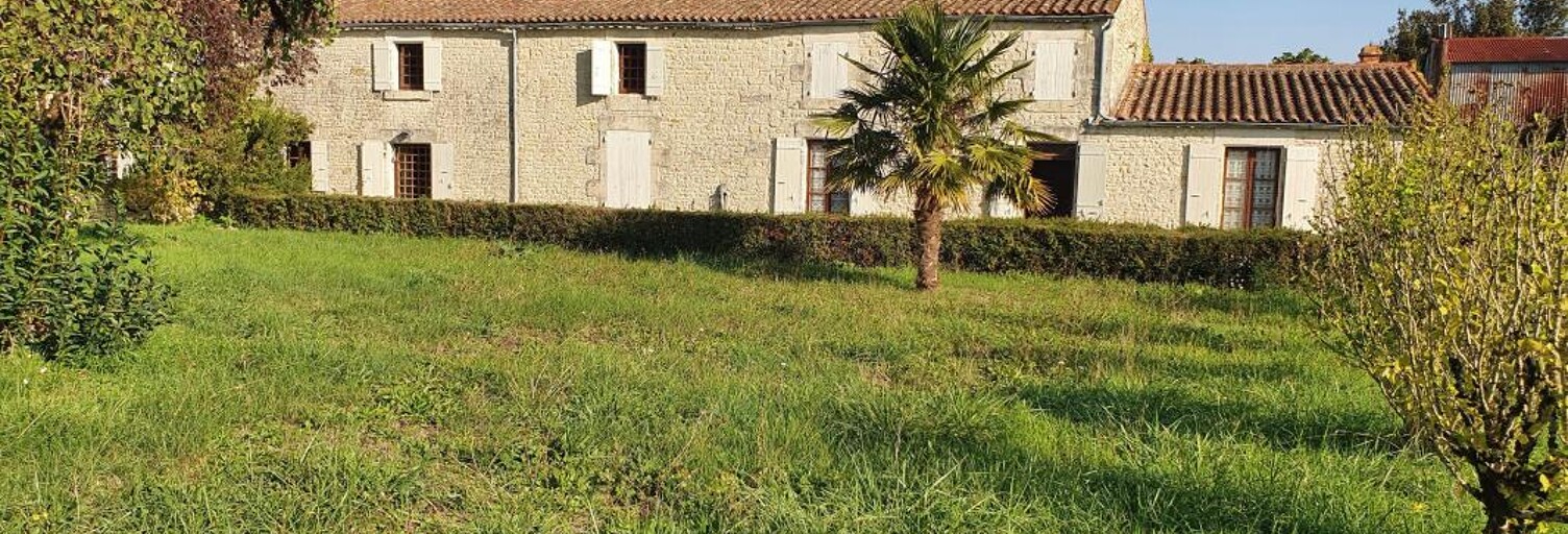 Maison 6 Pièces 210 m² à vendre à Courçon (17170)