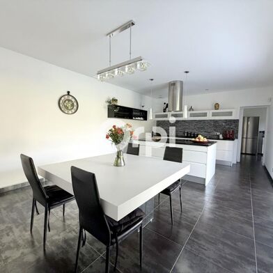 Maison 5 pièces 674000 €