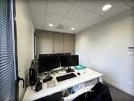 BUREAUX de 135m2  à louer VALLET (44) zone des Dorices - bâtiment professionnel récent en parfait état — photo 2