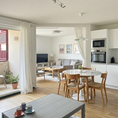 Appartement 3 pièces 242000 €