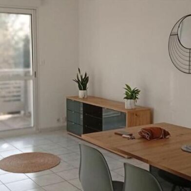 Appartement 3 pièces 970 €