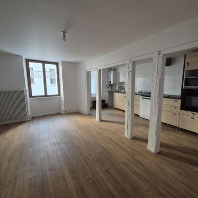 Appartement 3 pièces 990 €