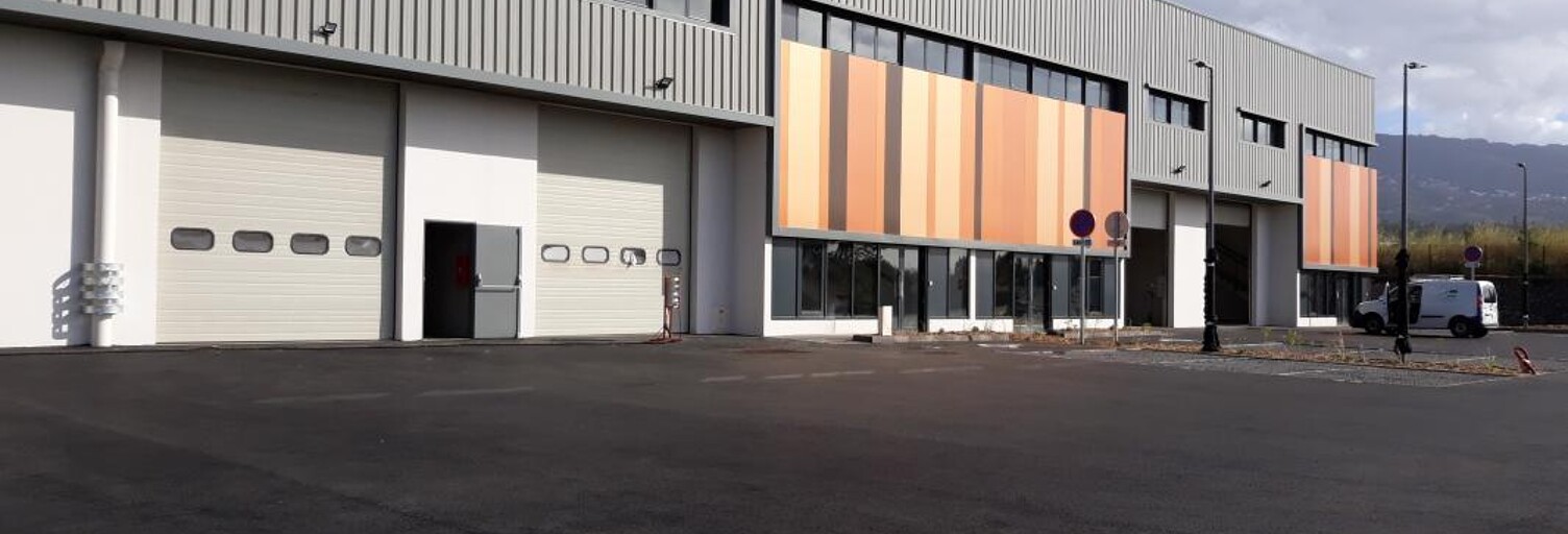 Local industriel  789 m² à louer à Sainte-Marie (97438)