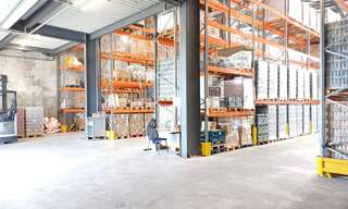 Local industriel  789 m² à louer à Sainte-Marie (97438)