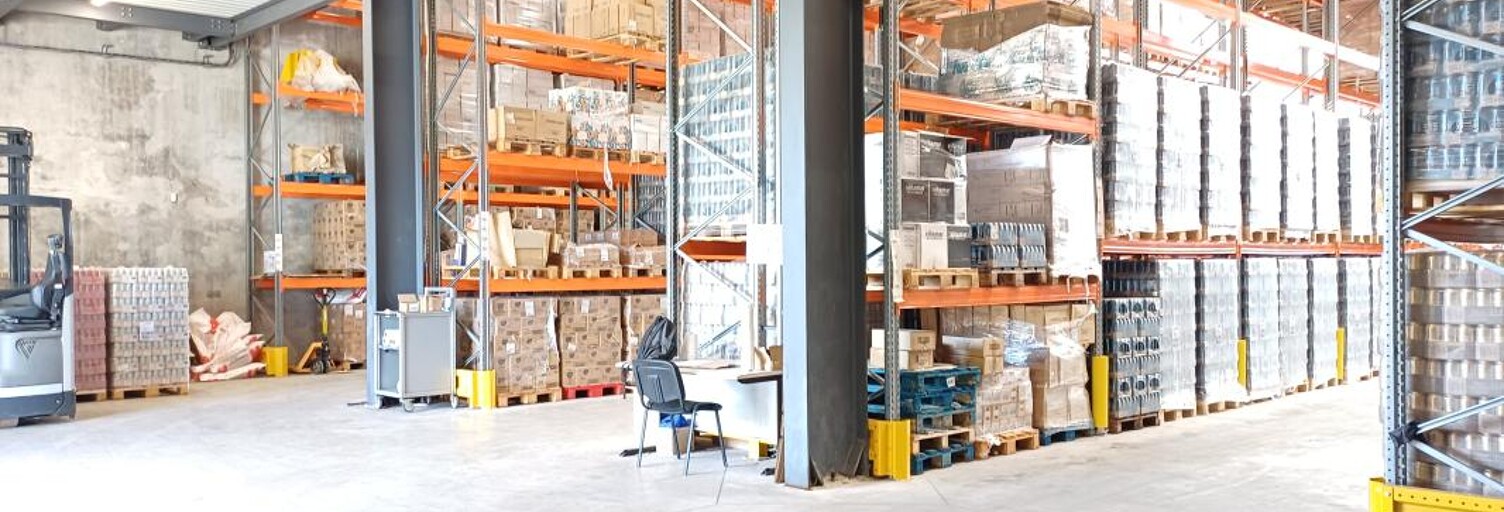 Local industriel  789 m² à louer à Sainte-Marie (97438)