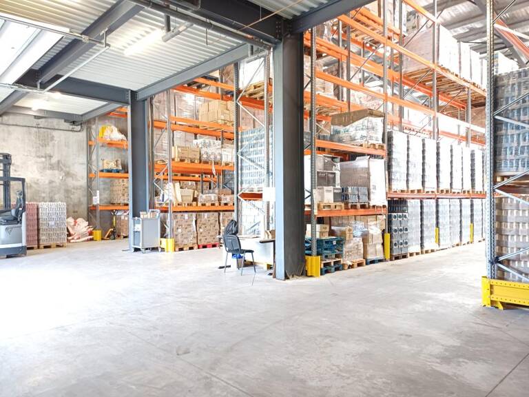 LOCAL D'ACTIVITE  789 m² zone NORD — photo 1