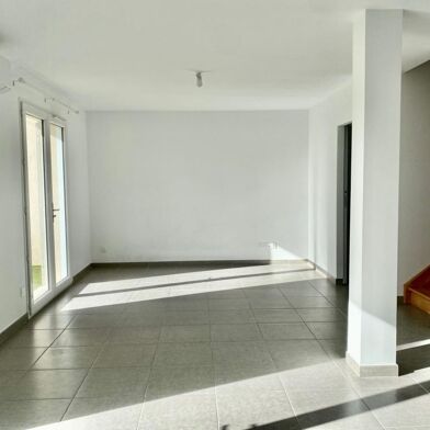 Maison 4 pièces 1300 €